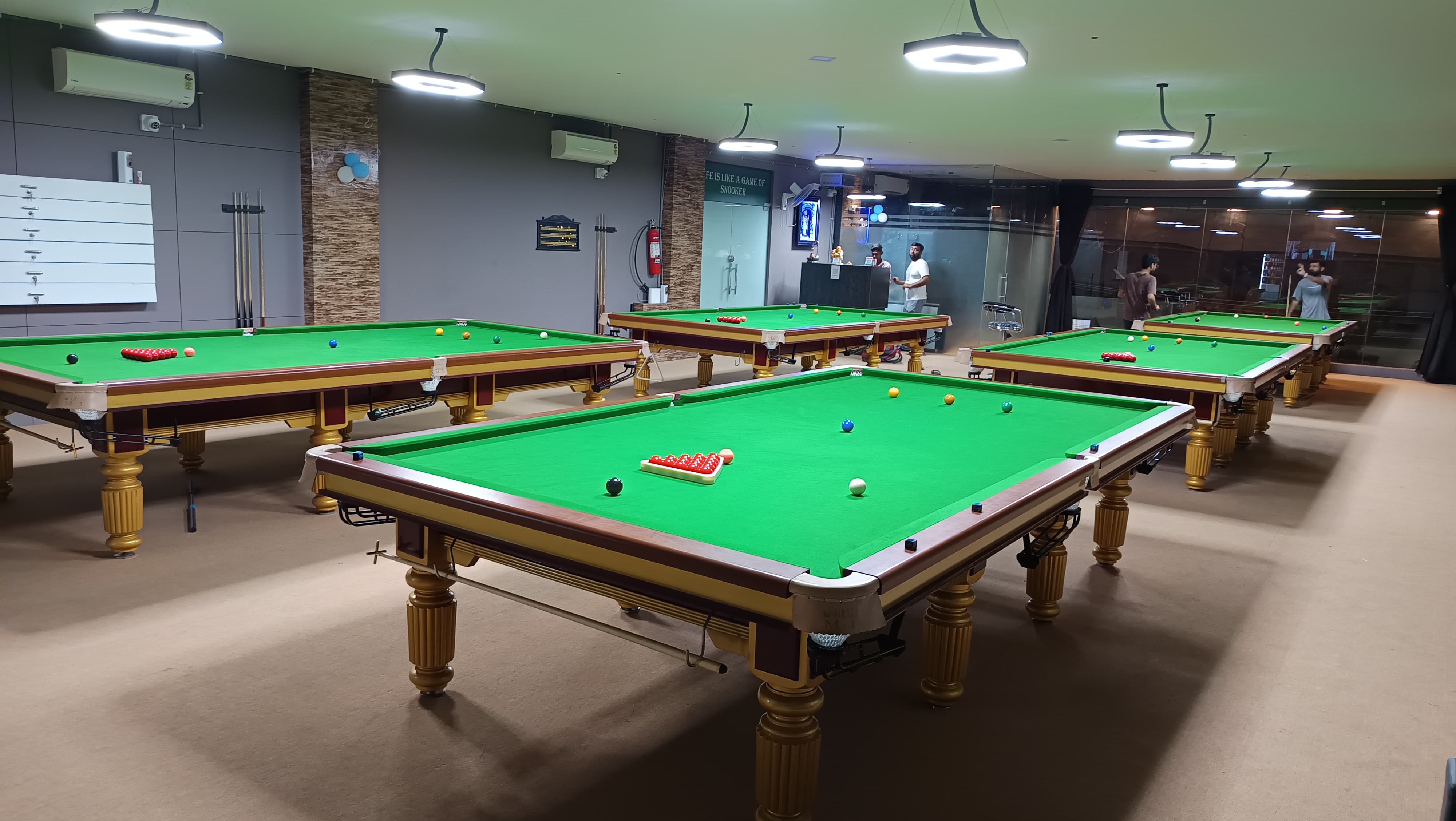 Super Deluxe Snooker Table