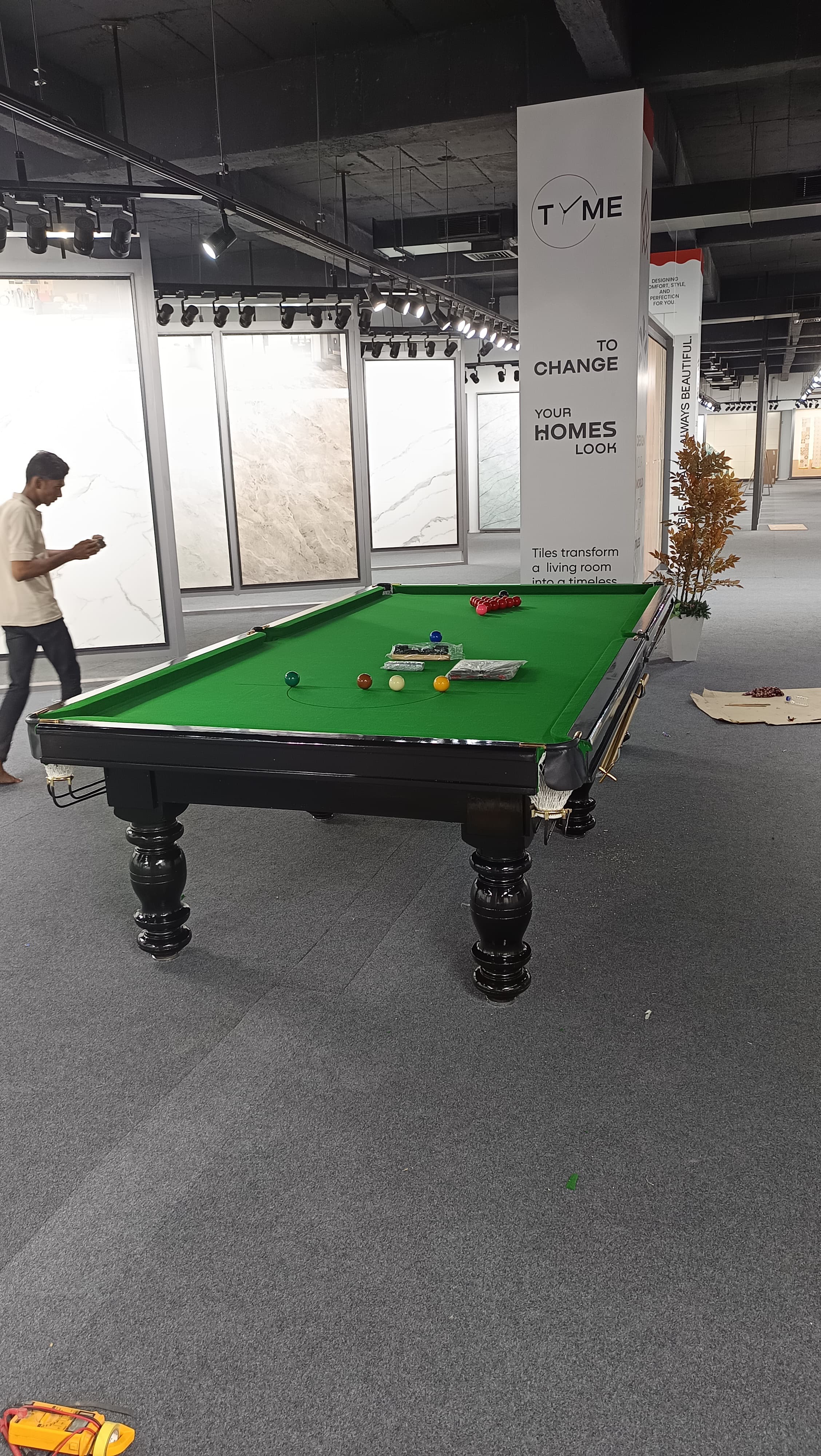 Super Deluxe Snooker Table