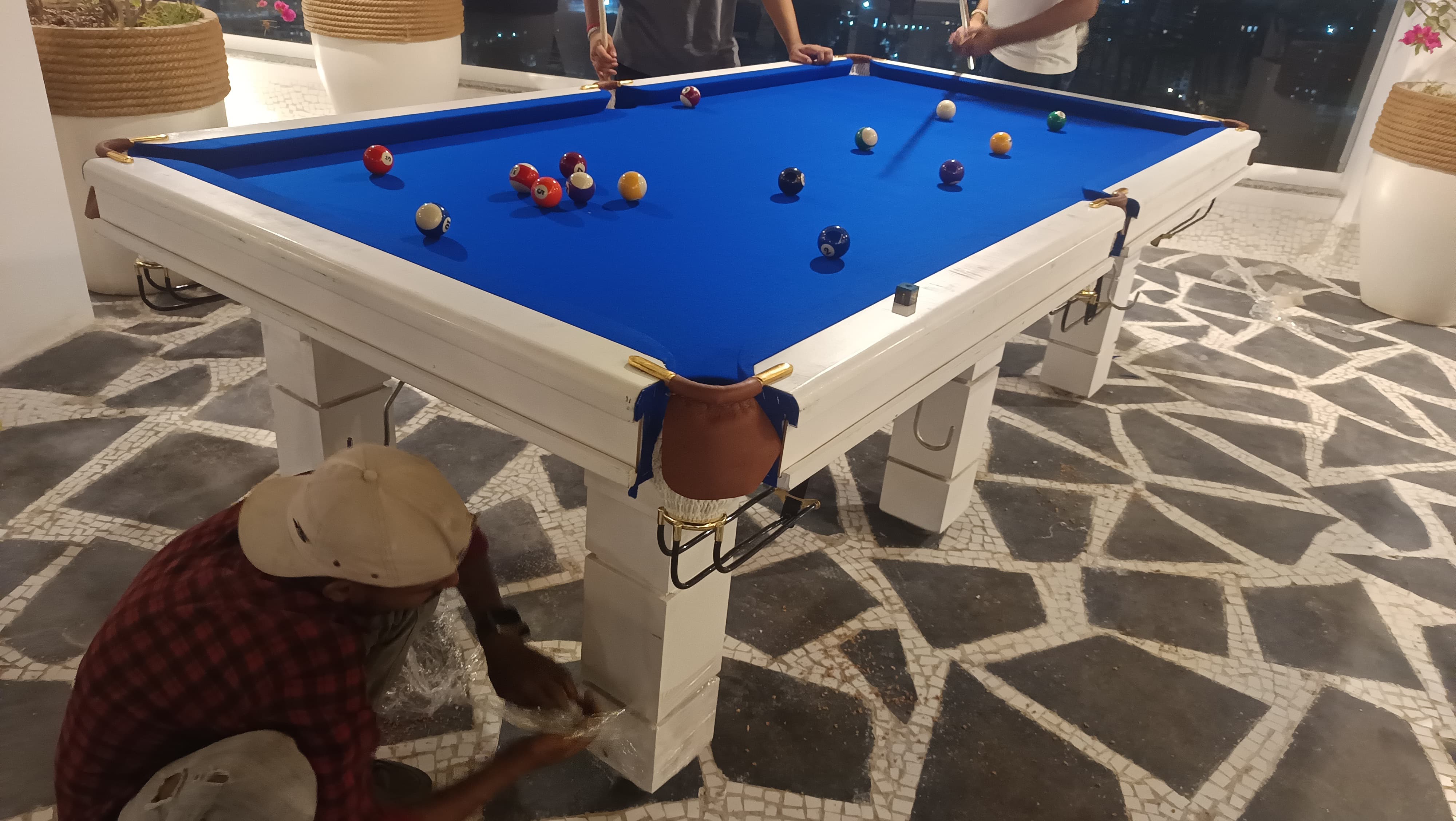 Deluxe Snooker Table