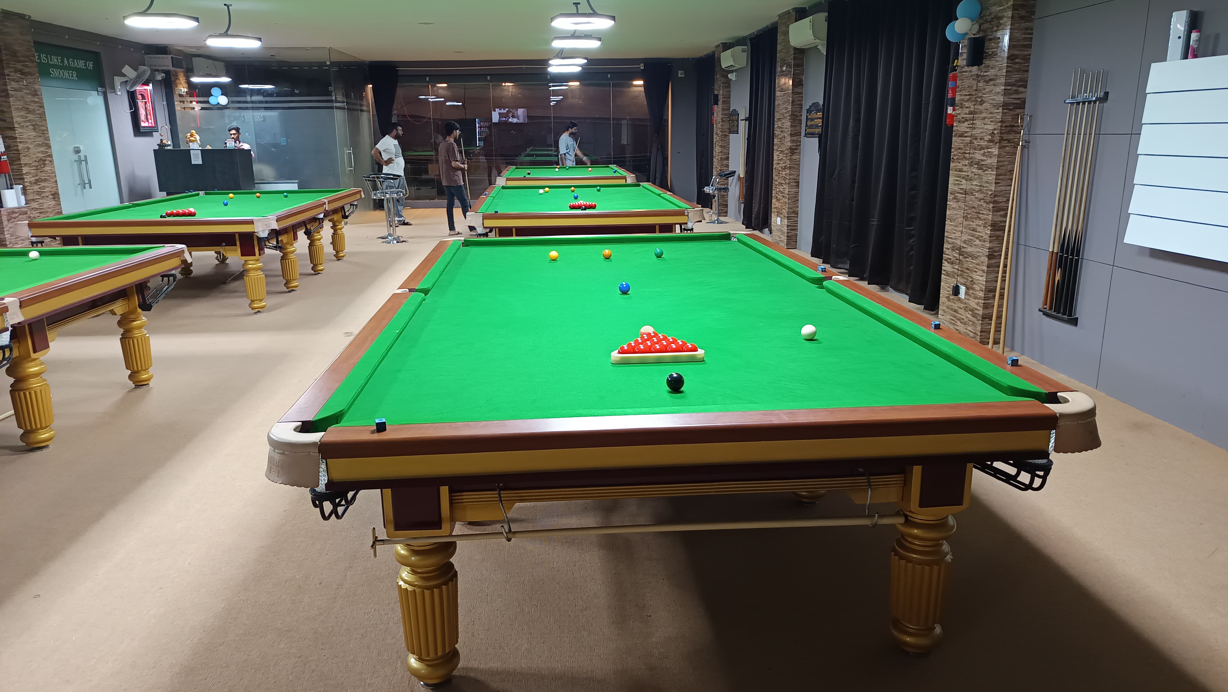 Super Deluxe Snooker Table