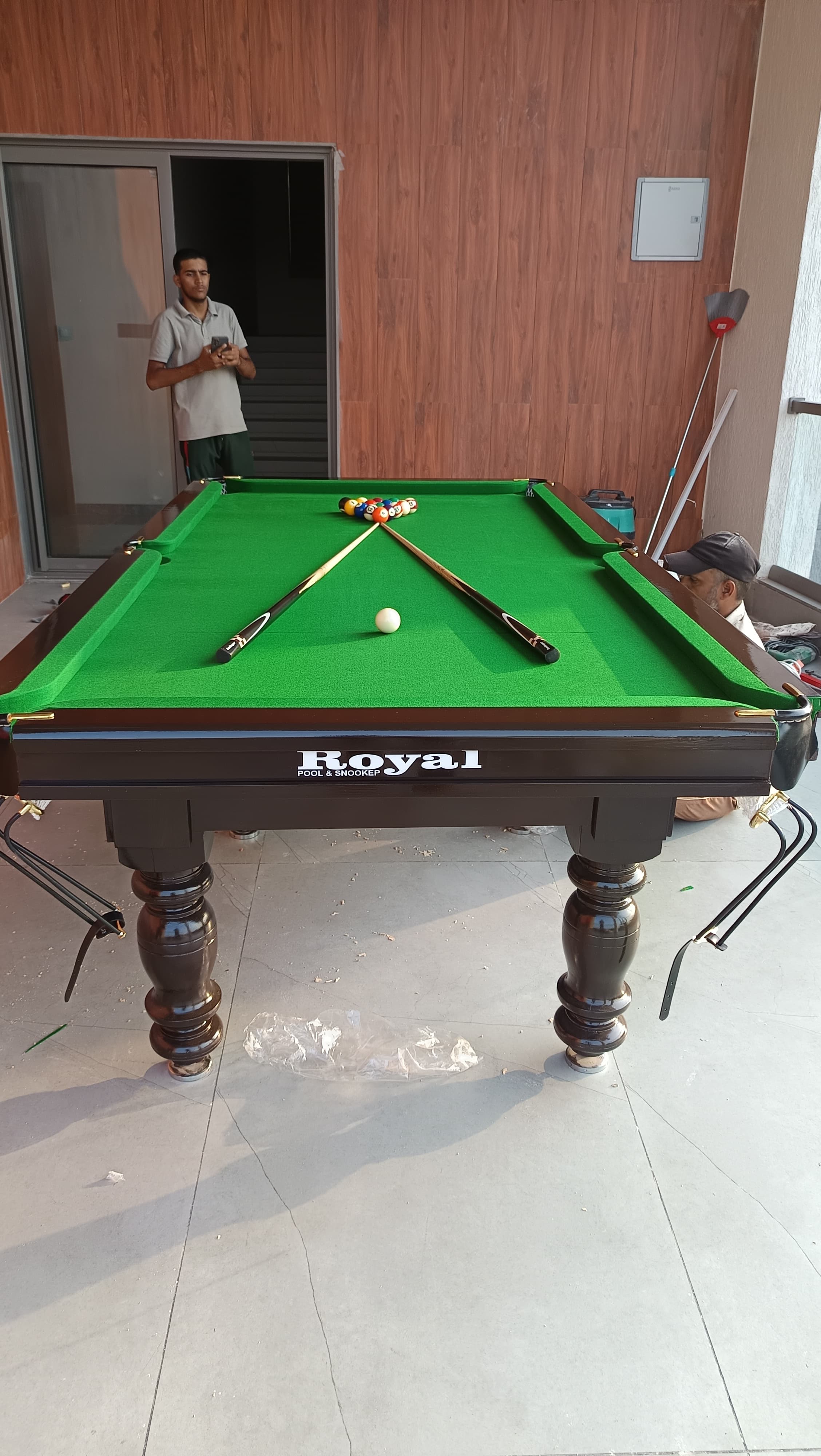 Super Deluxe Snooker Table
