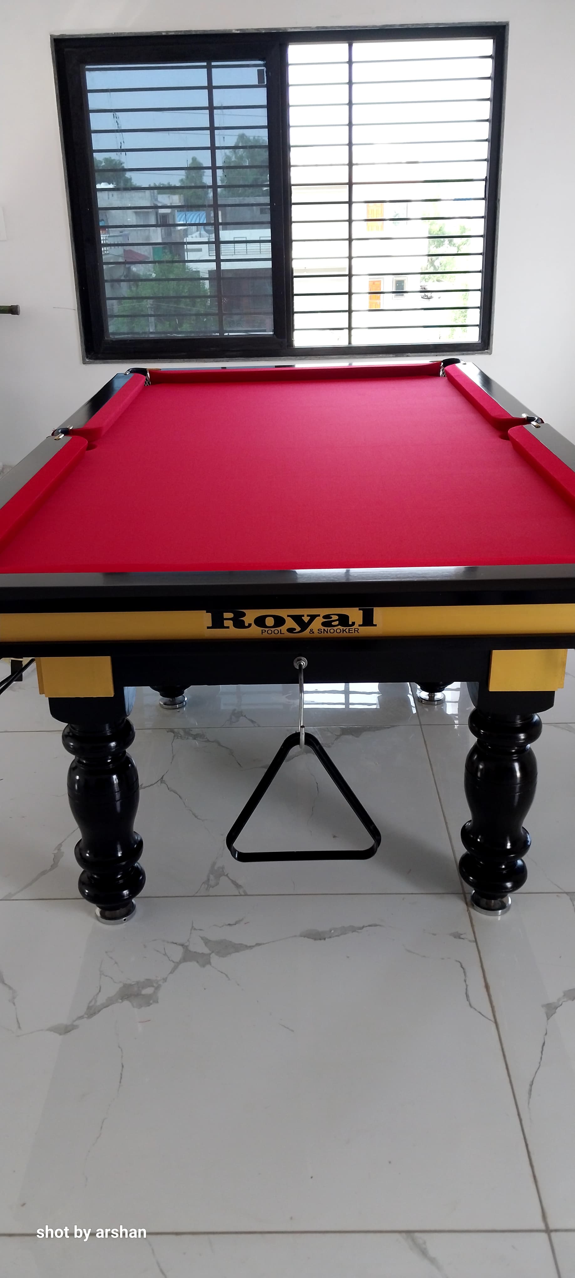 Deluxe Snooker Table