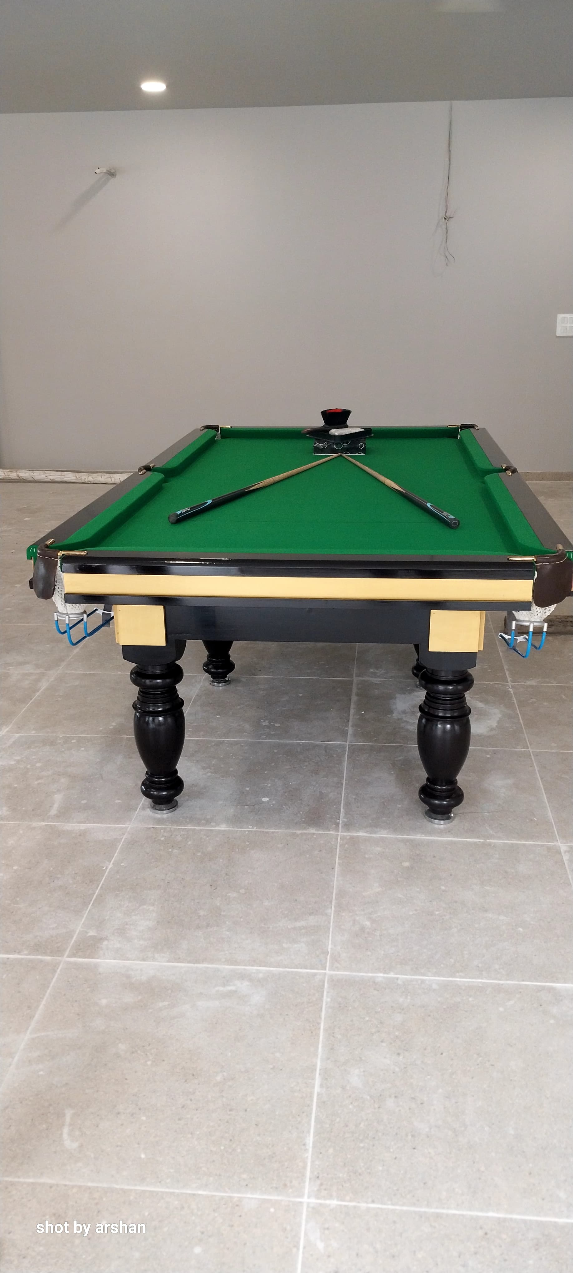 Super Deluxe Snooker Table