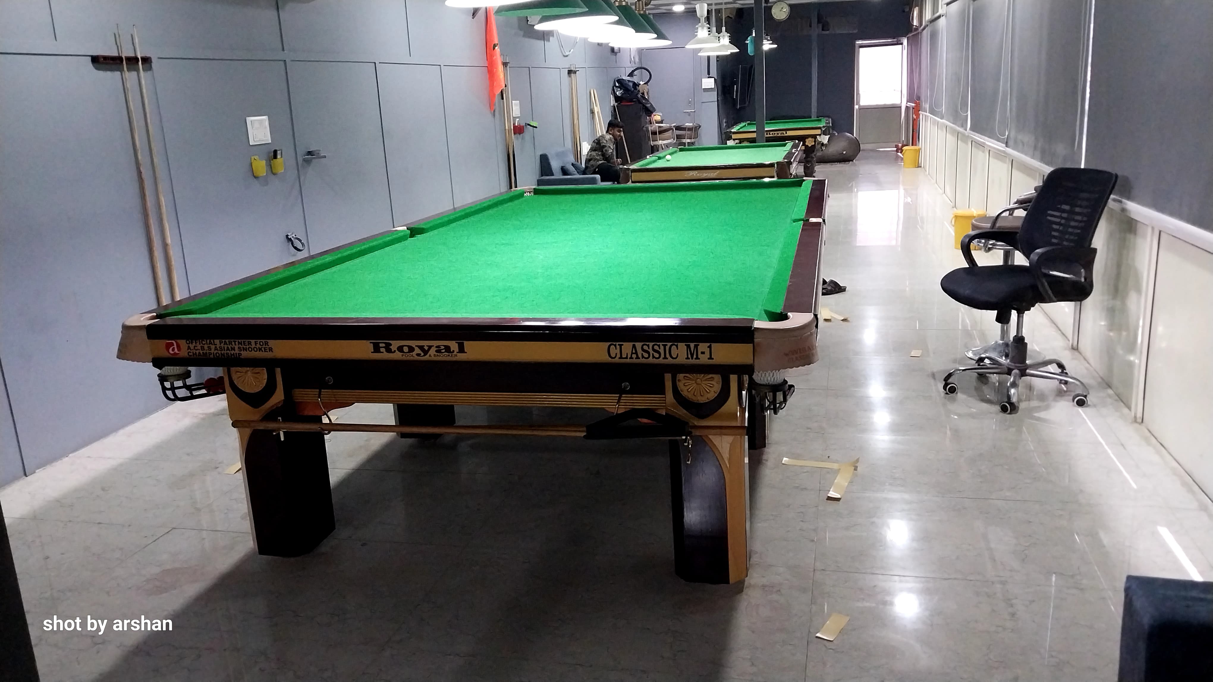 Super Deluxe Snooker Table