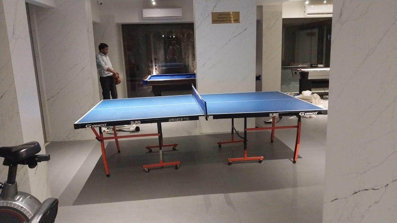 Super Deluxe Snooker Table