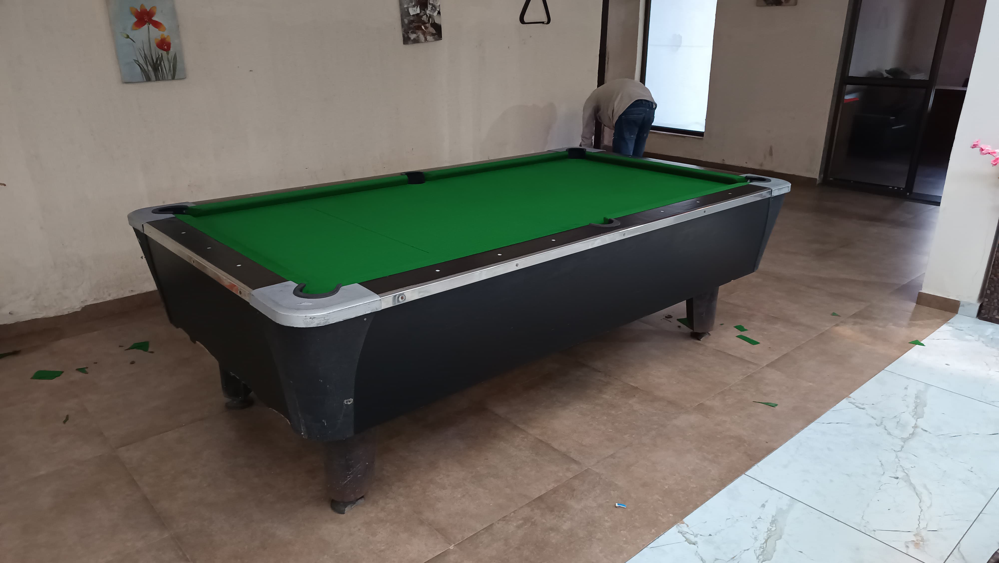 Deluxe Pool Table
